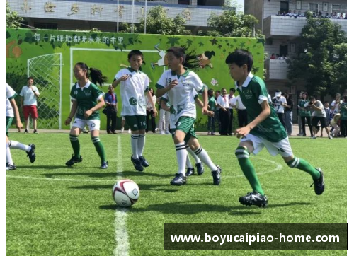 足球星河小学：培养未来球星的梦想摇篮与成长之路